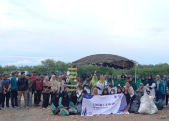 PW ‘Aisyiyah Aceh Gelar Coastal Clean Up di pantai Ulee lheue dalam Rangka Milad Muhammadiyah ke- 111