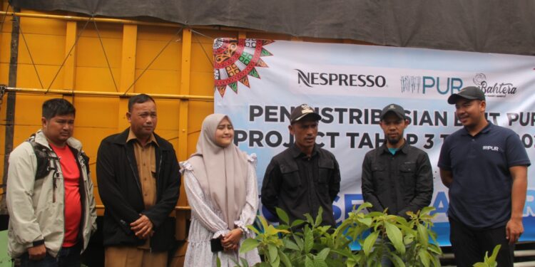 Koperasi Bahtera Salurkan 50 Ribu Bibit Pohon untuk Peningkatan Ekonomi Petani Binaan