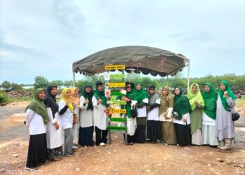 Cara Unik dari PW ‘Aisyiyah Aceh Pajang Plangiasi Edukasi Sampah