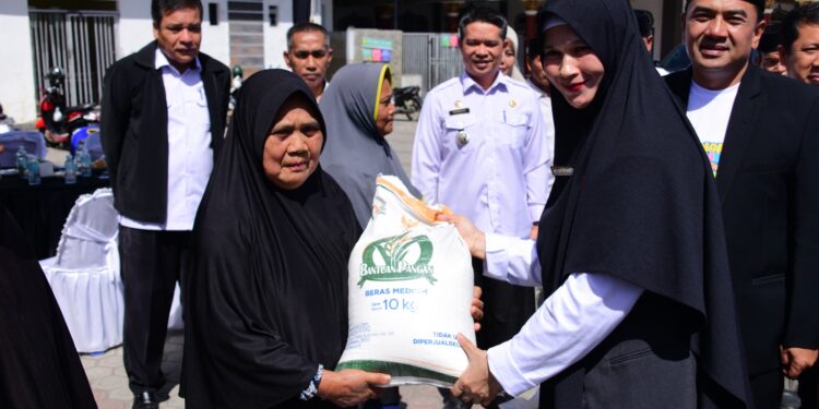 Wakil Bupati Muchsin Hasan Luncurkan Penyaluran Beras Bantuan Pangan 2025 di Aceh Tengah