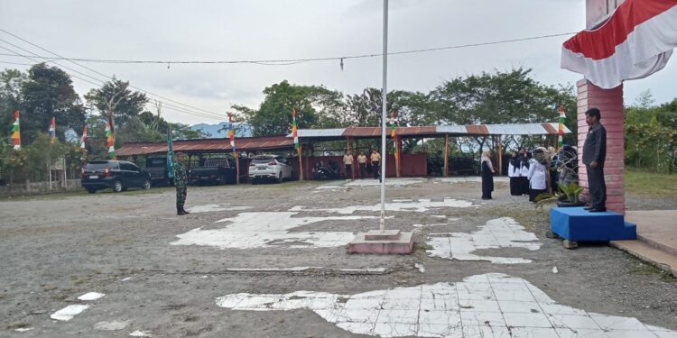 3 hari jelang upacara bendera anggota pos koramil kute panang gladi bersih pelaksanaan upacara peringatan HUT ke 80 di kantor camat.