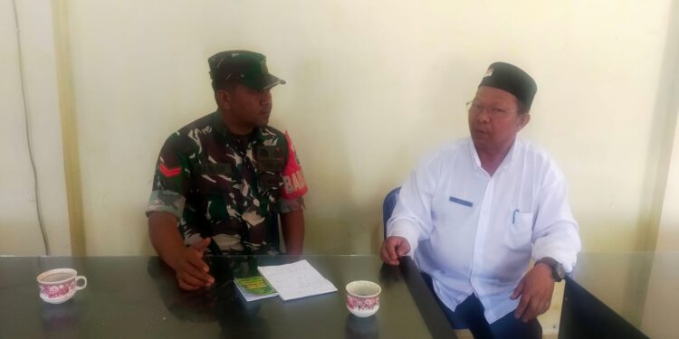 Kerja sama yang baik, babinsa koramil 02 / Bebesen komsos bersama kepala desa