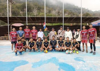 Sinergitas babinsa 02/Bebesen dan bhabinkamtibmas PAM turnamen bola volly