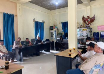 Babinsa koramil 02/bebesen ciptakan keakraban dengan warga binaan melalui komsos