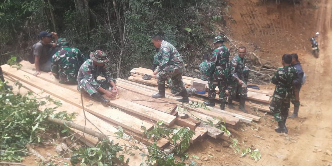 Persiapan Bahan, Satgas TMMD Ke 126 Kodim 0106/Aceh Tengah Bangun Jembatan