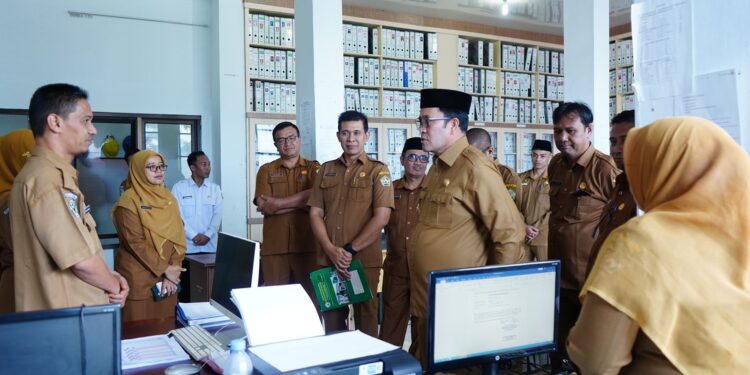 Bupati Aceh Tengah Pimpin Apel Pagi di RSUD Datu Beru : Layani Masyarakat dengan Hati